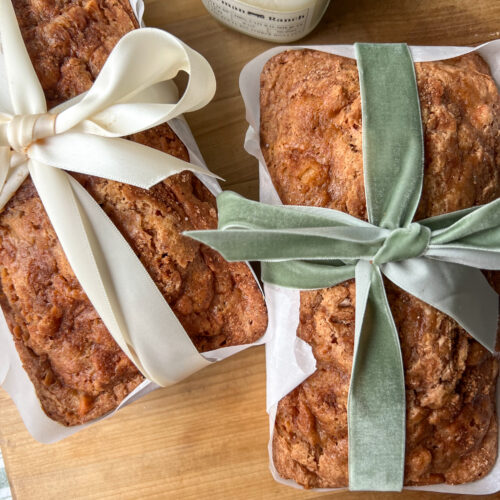 Apple cinnamon loaf cakes with ribbon for gifting